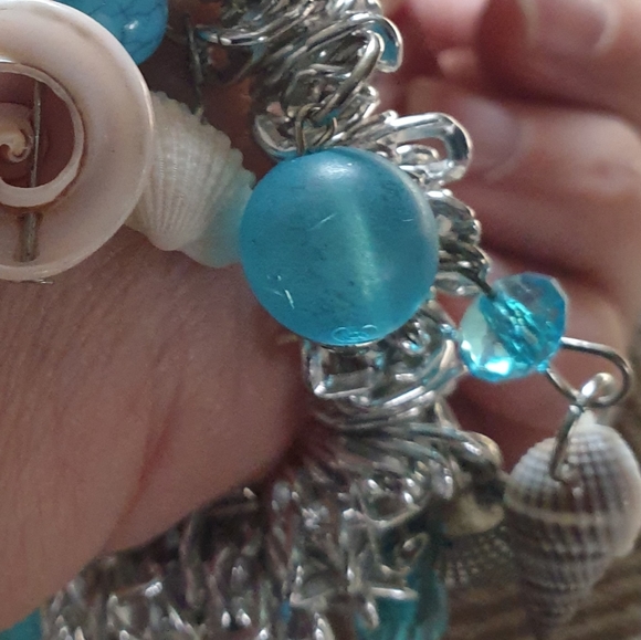 Silver, Shells, Beads, Stretch Bracelet - Picture 4 of 9